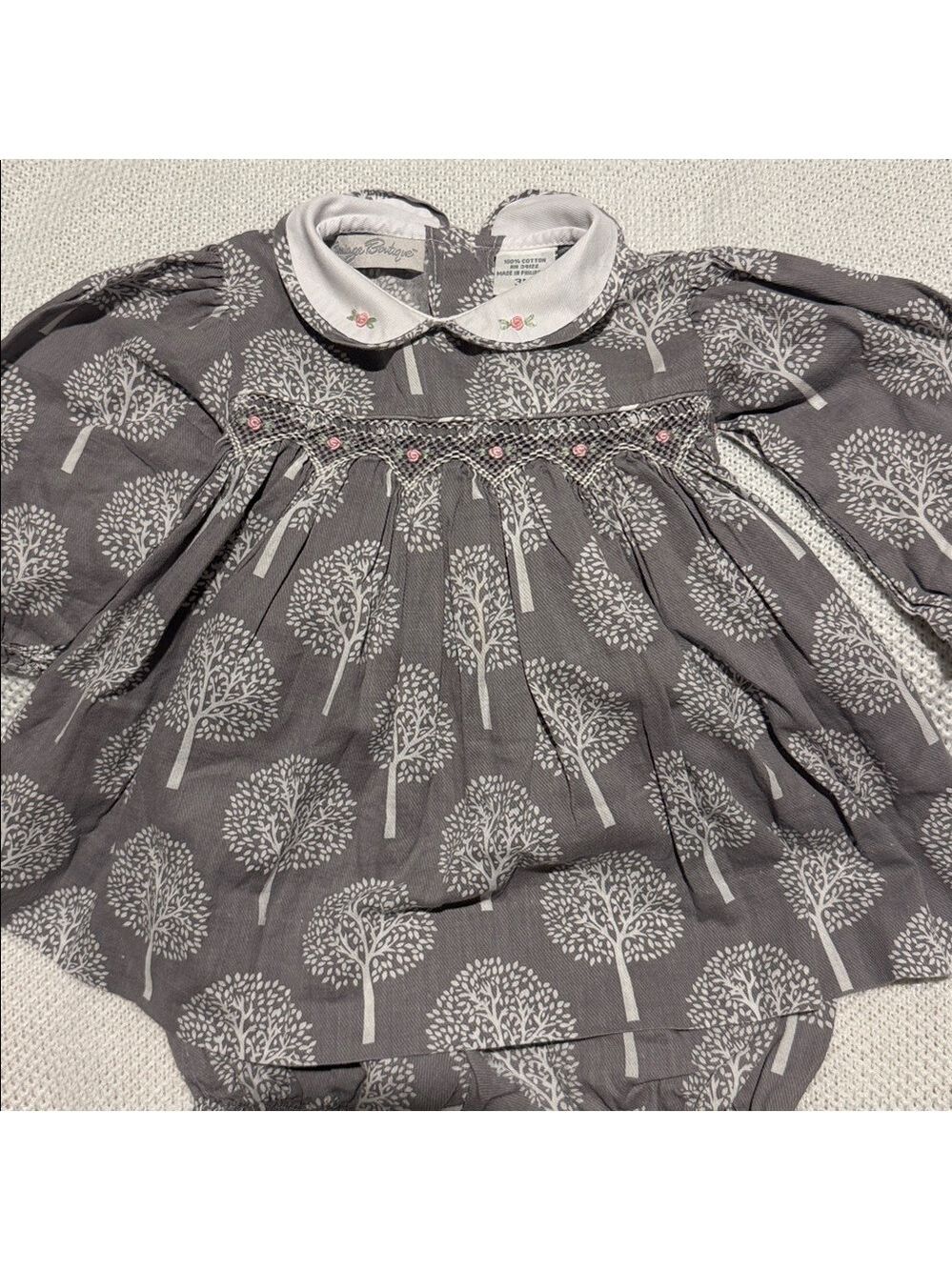 Infant smocked dress with tree Pattern - Picture 4 of 9